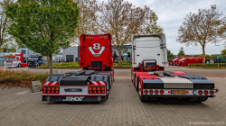 20251019-Tom-Holding-00229